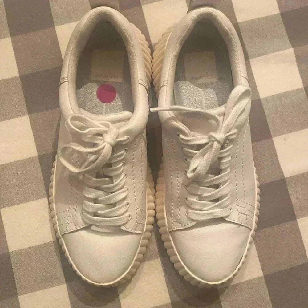 Dolce vita devote sneakers white leather size 6 women’s